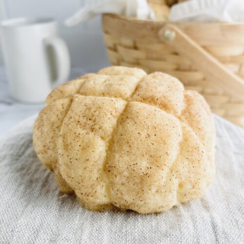 A close up of a snickerdoodle melon pan.